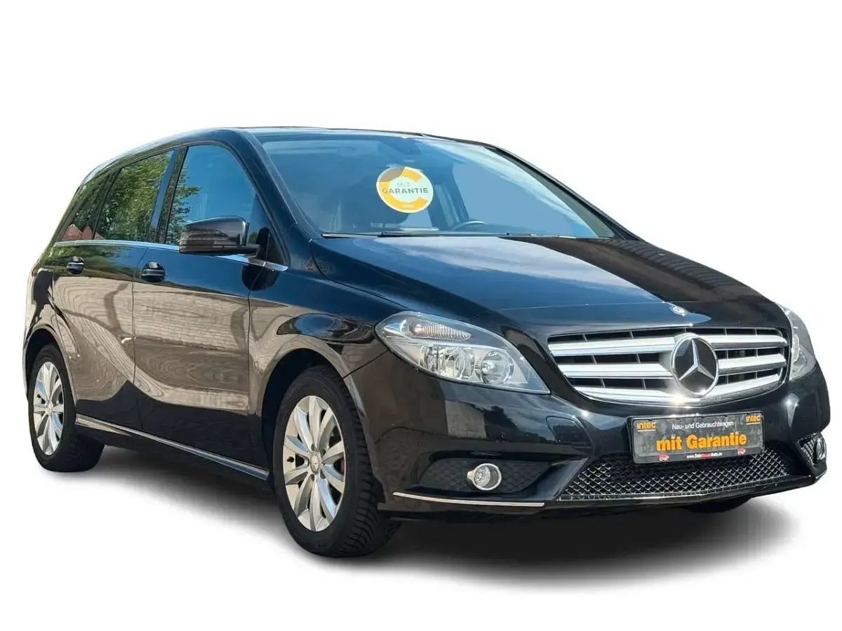 Gebraucht Mercedes B180 122 PS (89 kW) 2012 Schwarz Kleinwagen