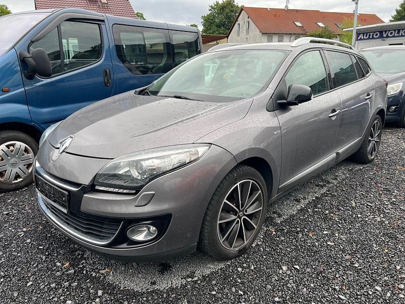 Grau Gebraucht 2013 Renault Mégane GrandTour Bose Edition Kombi | 5.499 € - Bild 1/4