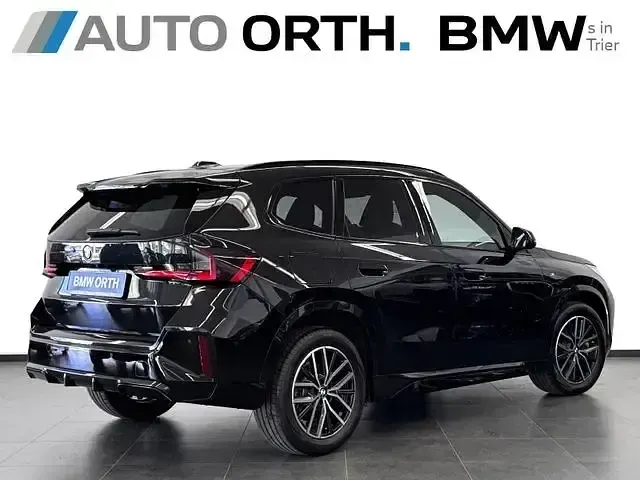 Gebraucht BMW X1 M Sport 163 PS (119 kW) 2023 Schwarz SUV