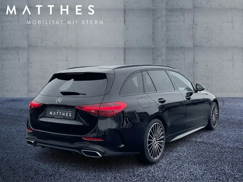 Gebraucht Mercedes C220 AMG 200 PS (147 kW) 2025 Schwarz Kombi