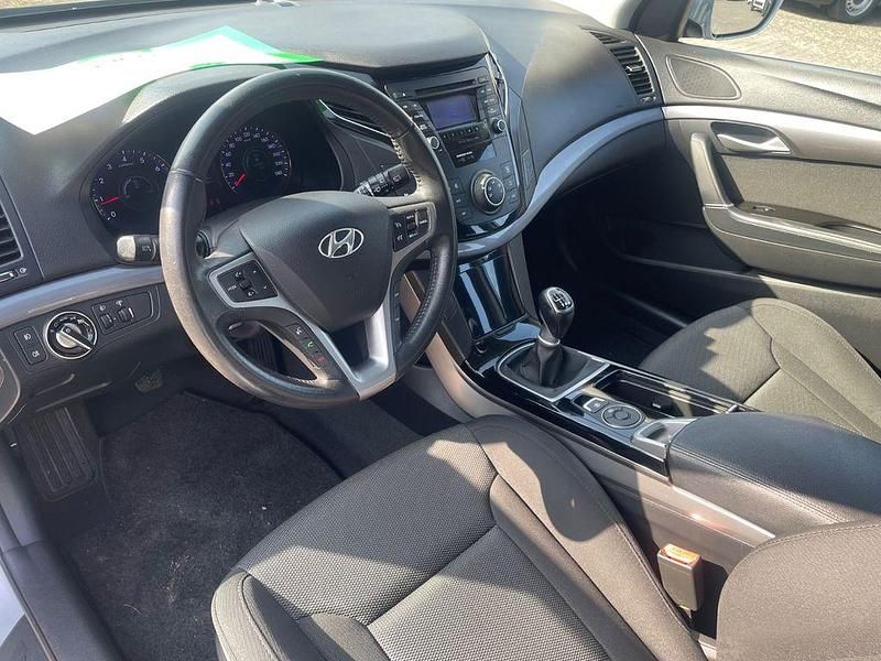 Gebraucht Hyundai i40 Edition 135 PS (99 kW) 2012 Silber Kombi