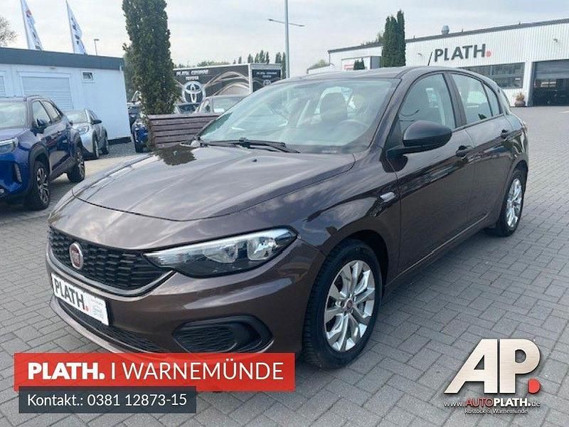 Braun Gebraucht 2019 Fiat Tipo Street Limousine | 11.490 € (Fairer Preis) - Bild 1/4