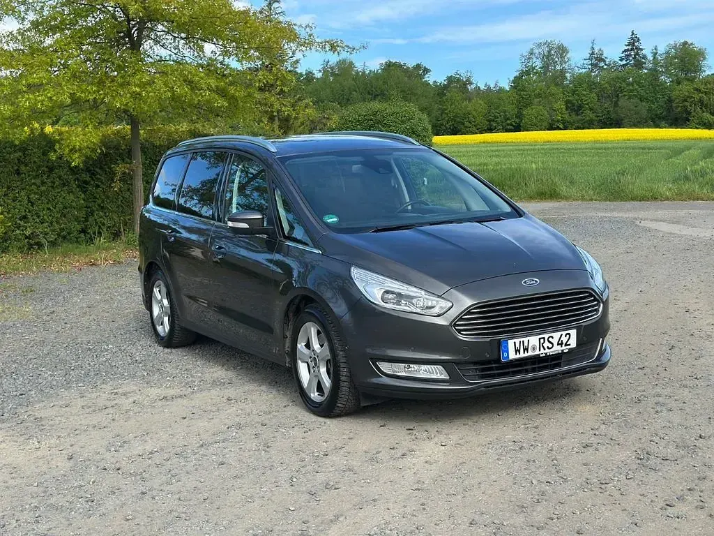 Gebraucht Ford Galaxy Titanium 160 PS (117 kW) 2017 Grau Van / Kleinbus