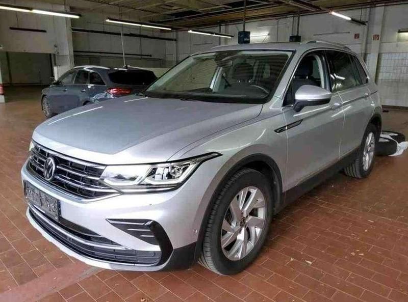 Grau Gebraucht 2022 VW Tiguan Elegance SUV | 24.500 € (Superpreis) - Bild 1/4