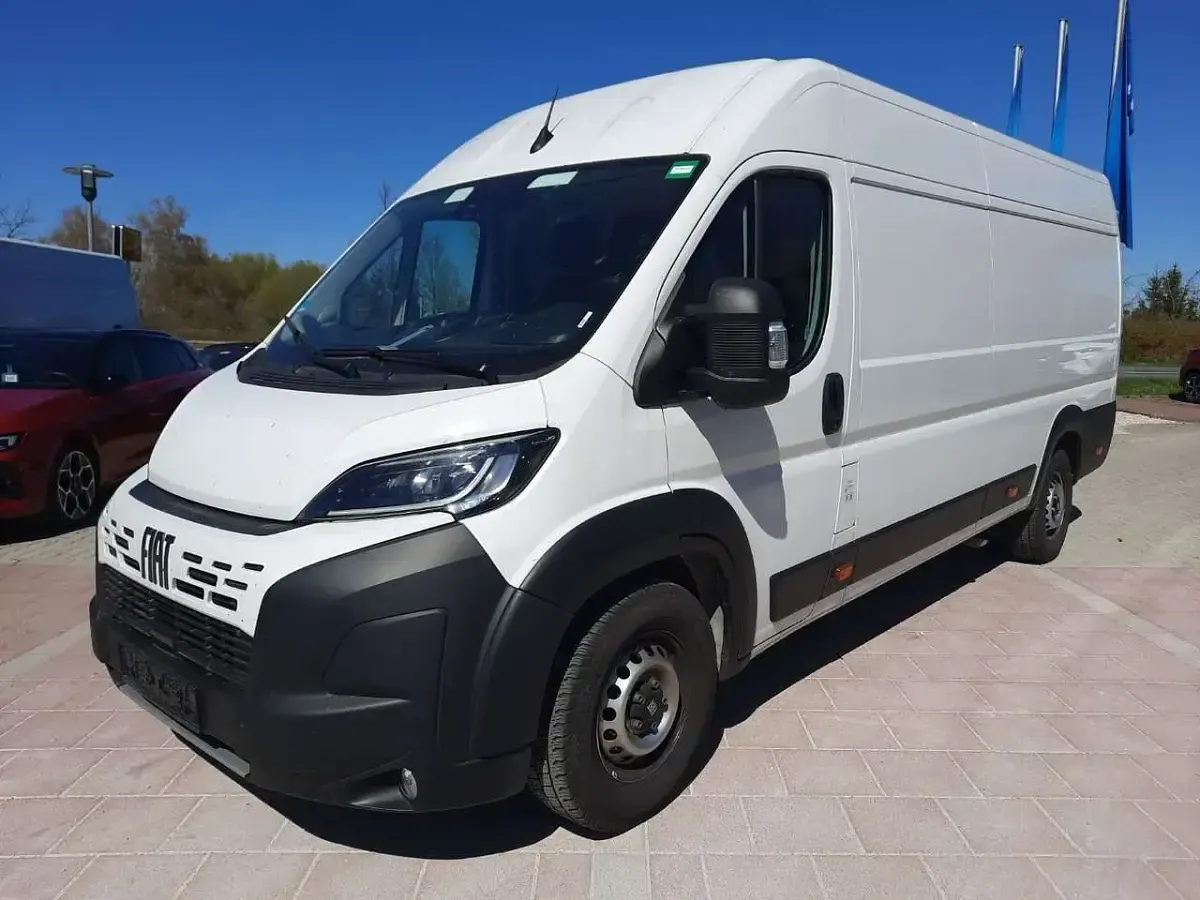 Gebraucht Fiat Ducato 179 PS (131 kW) 2024 Ducato weiß Van