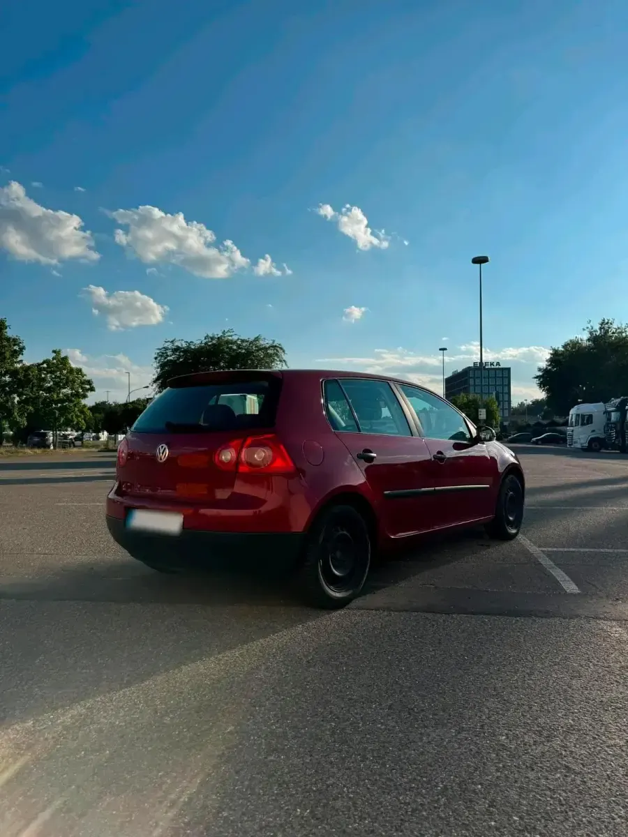 Gebraucht VW Golf V 75 PS (55 kW) 2003 Rot Kleinwagen