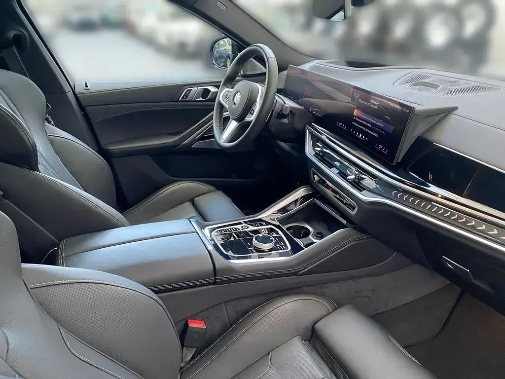 Gebraucht BMW X6 M Sport 352 PS (258 kW) 2025 Grau SUV