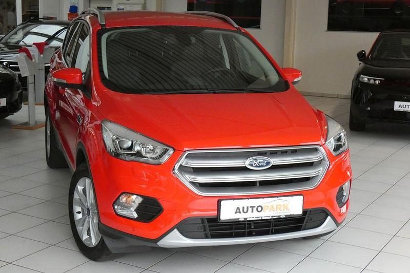 Rot Gebraucht 2018 Ford Kuga Titanium SUV | 15.990 € (Guter Preis) - Bild 1/4