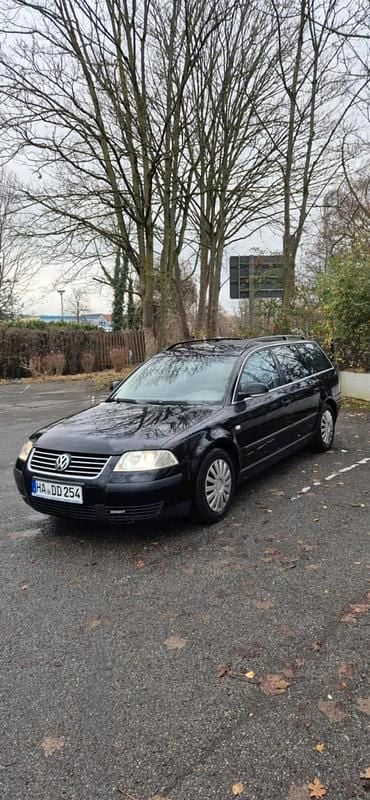 Schwarz Gebraucht 2004 VW Passat Kombi | 1.000 € (Superpreis) - Bild 1/4