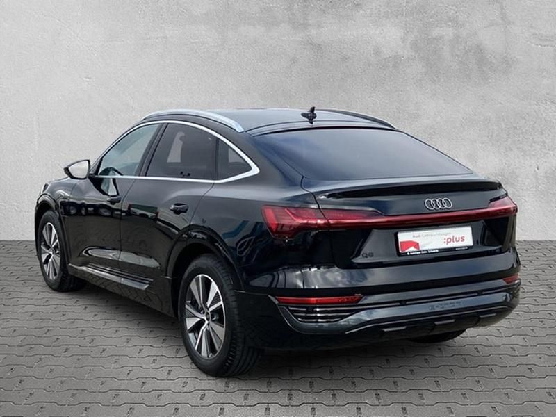 Gebraucht Audi Q8 Sportback e-tron Advanced 300 kW (408 PS) 2024 Mythosschwarz metallic SUV