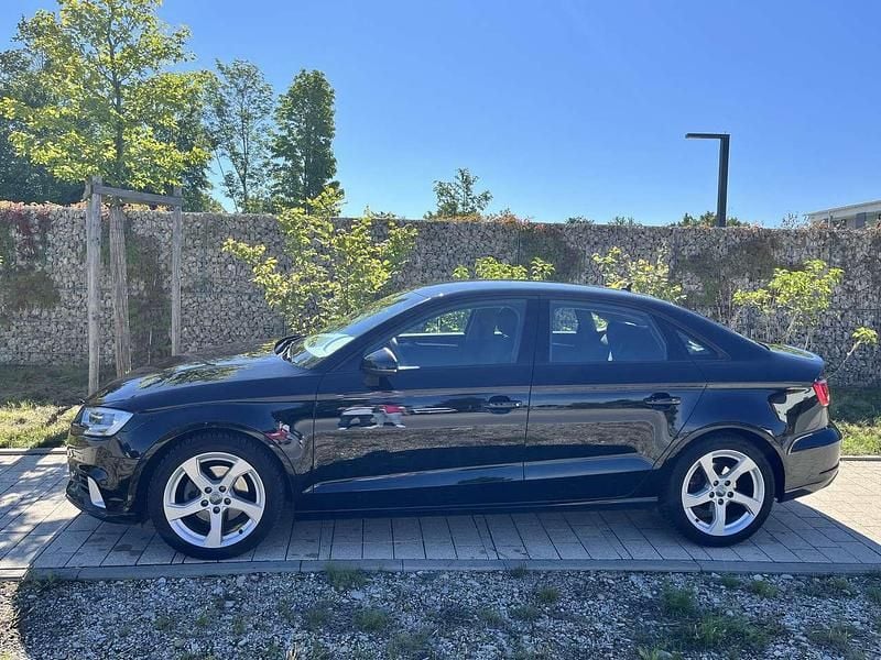 Gebraucht 2020 Audi A3 Ambiente Limousine | 23.990 € (Fairer Preis) - Bild 1/4