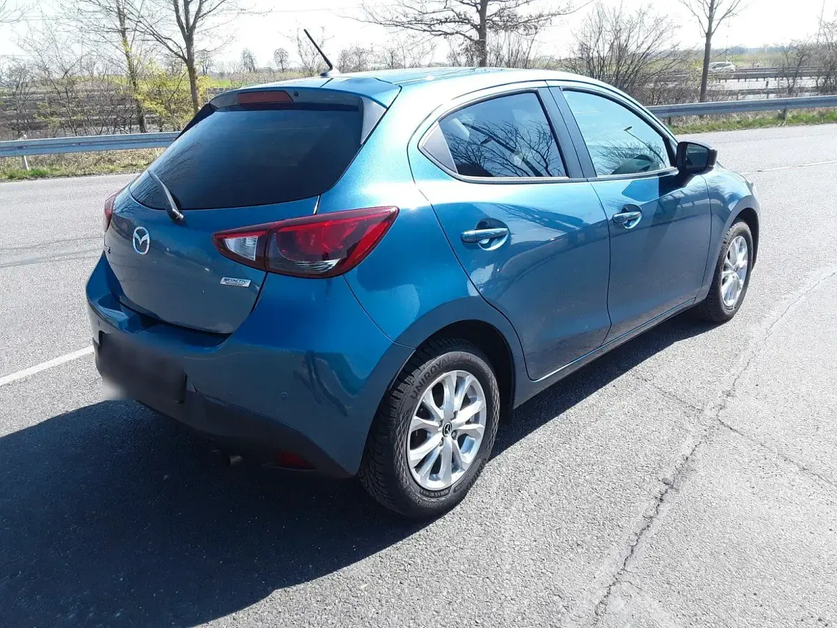 Gebraucht Mazda 2 Exclusive-Line 90 PS (66 kW) 2018 Blau Limousine