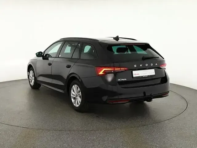 Neu Skoda Octavia 150 PS (110 kW) 2025 Schwarz Kombi