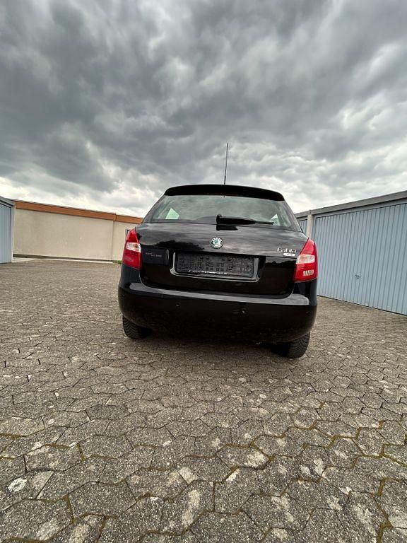 Gebraucht Skoda Fabia 60 PS (44 kW) 2011 Schwarz Kleinwagen