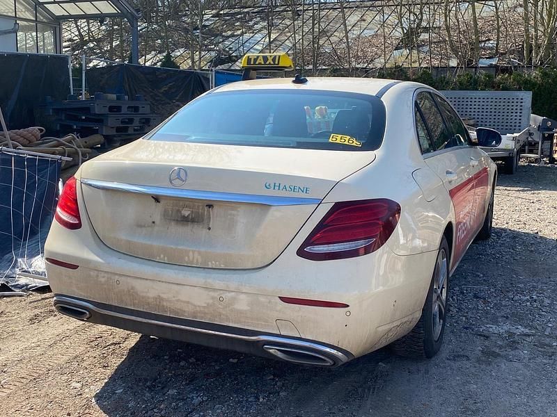 Gebraucht Mercedes E200 150 PS (110 kW) 2017 Gelb Limousine