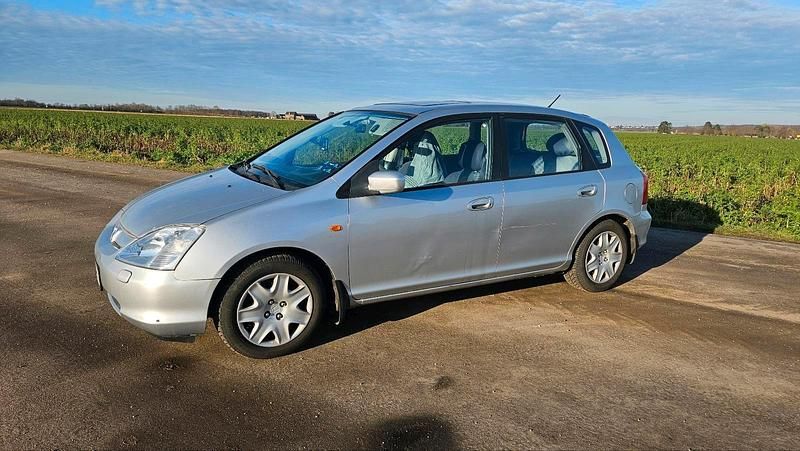Silber Gebraucht 2001 Honda Civic Limousine | 1.850 € (Teuer) - Bild 1/4