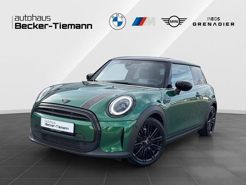 Gebraucht Mini Cooper 136 PS (100 kW) 2023 British racing green Kleinwagen