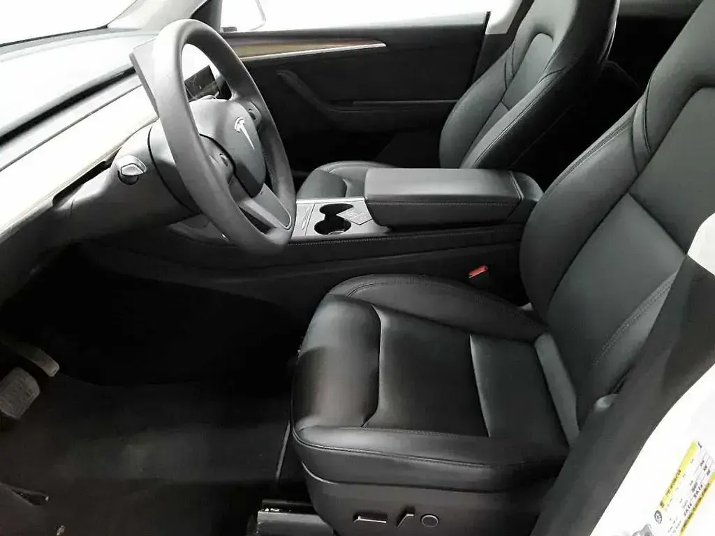 Gebraucht Tesla Model Y 378 kW (514 PS) 2023 Weiß SUV