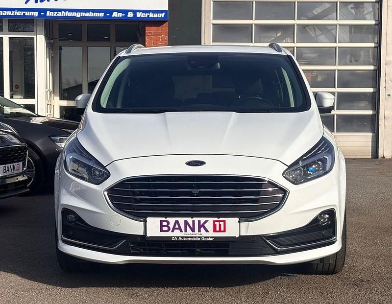 Gebraucht Ford S-MAX Titanium 150 PS (110 kW) 2022 Weiß Van / Kleinbus