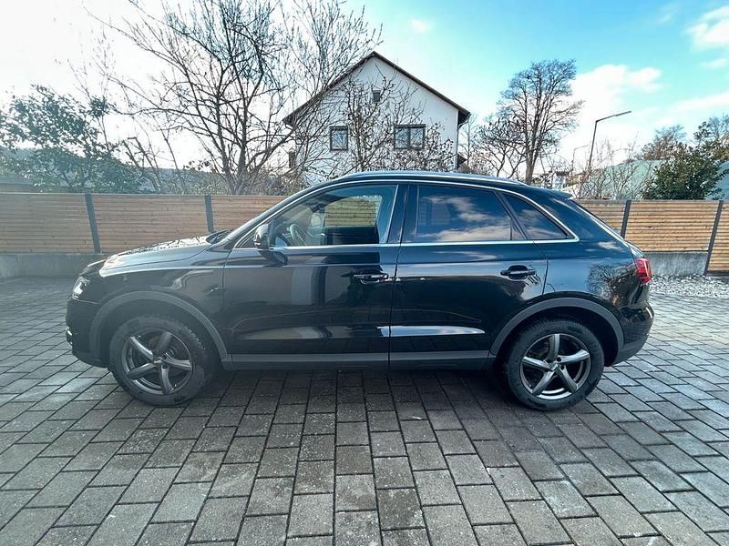 Gebraucht Audi Q3 Ambiente 140 PS (102 kW) 2013 Schwarz SUV