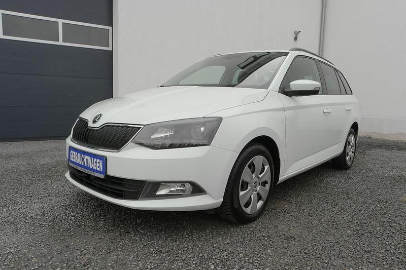 Weiß Gebraucht 2015 Skoda Fabia Ambition Kombi | 6.990 € (Fairer Preis) - Bild 1/4