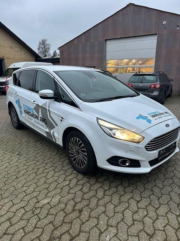 Gebraucht Ford S-MAX Titanium 190 PS (139 kW) 2019 Van / Kleinbus