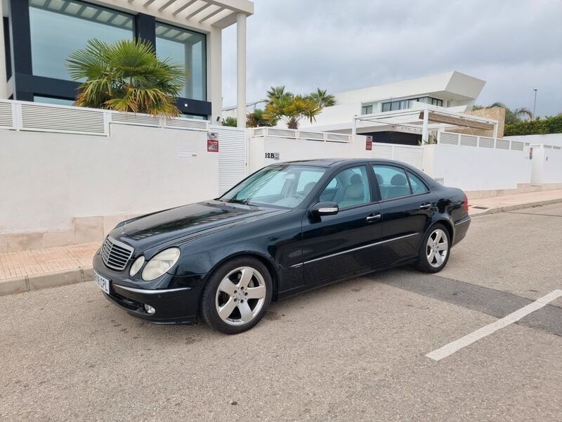 Gebraucht Mercedes E500 Avantgarde 306 PS (225 kW) 2004 Schwarz Limousine