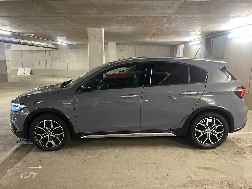 Gebraucht Fiat Tipo Cross 101 PS (74 kW) 2021 Grau Limousine