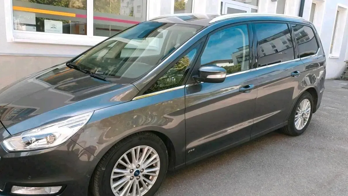 Second-hand Ford Galaxy 180 CP (132 kW) 2018 Monovolum