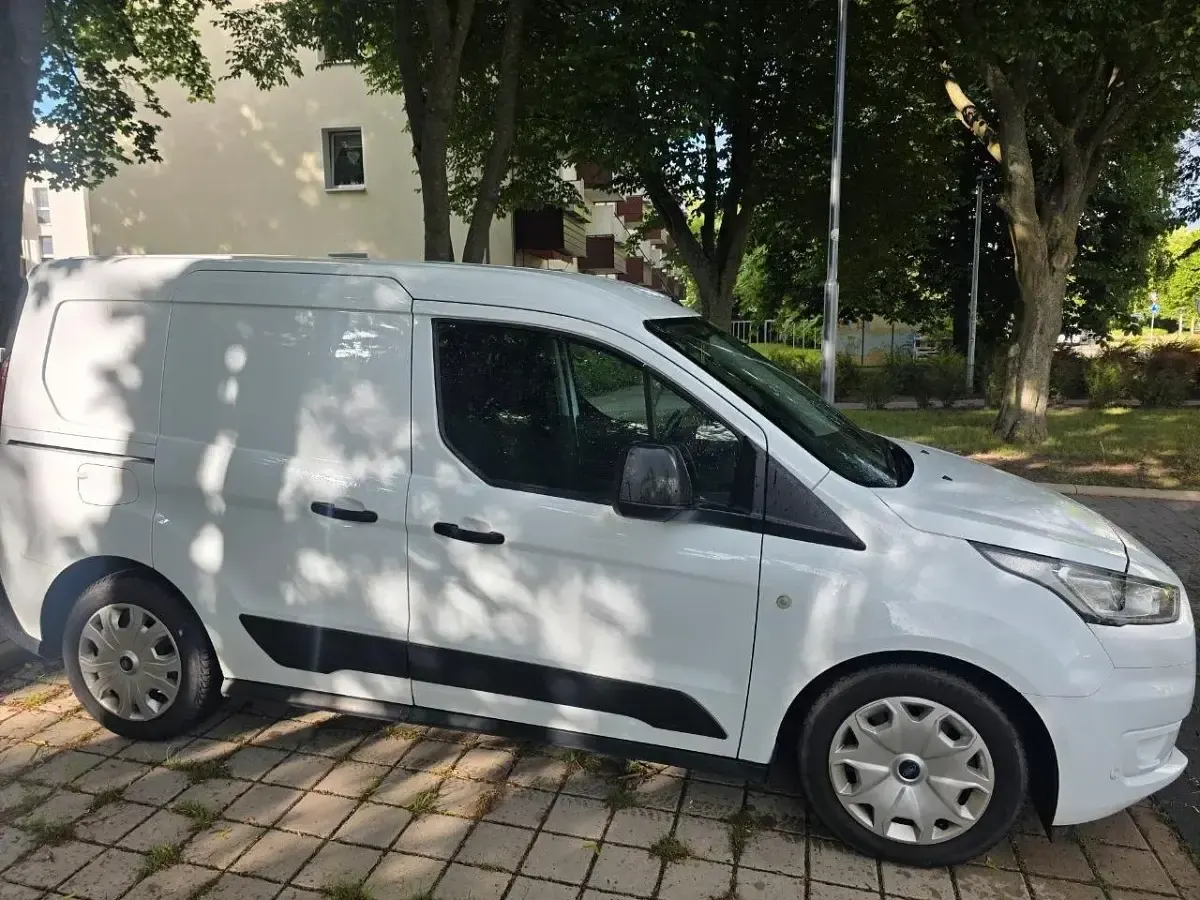 Gebraucht Ford Transit Connect 101 PS (74 kW) 2018 Weiß Van / Kleinbus