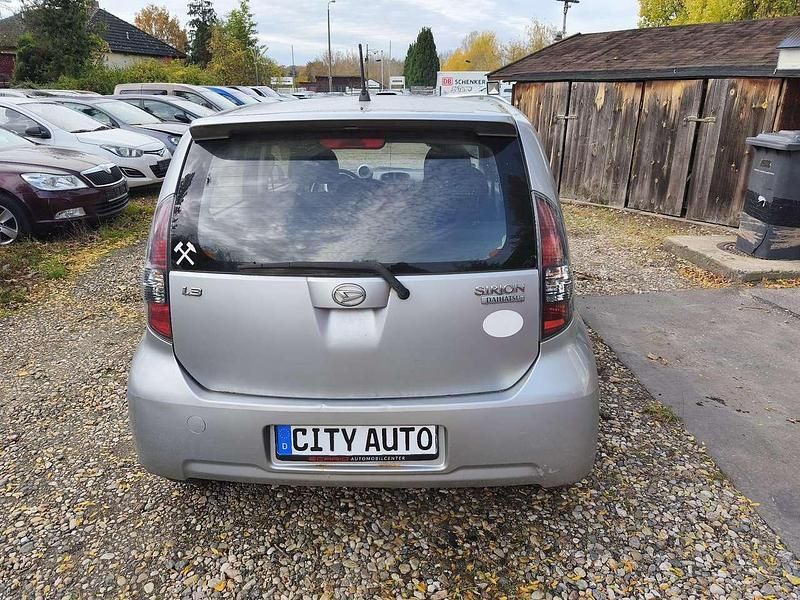Gebraucht Daihatsu Sirion 87 PS (63 kW) 2006 Silber Kleinwagen