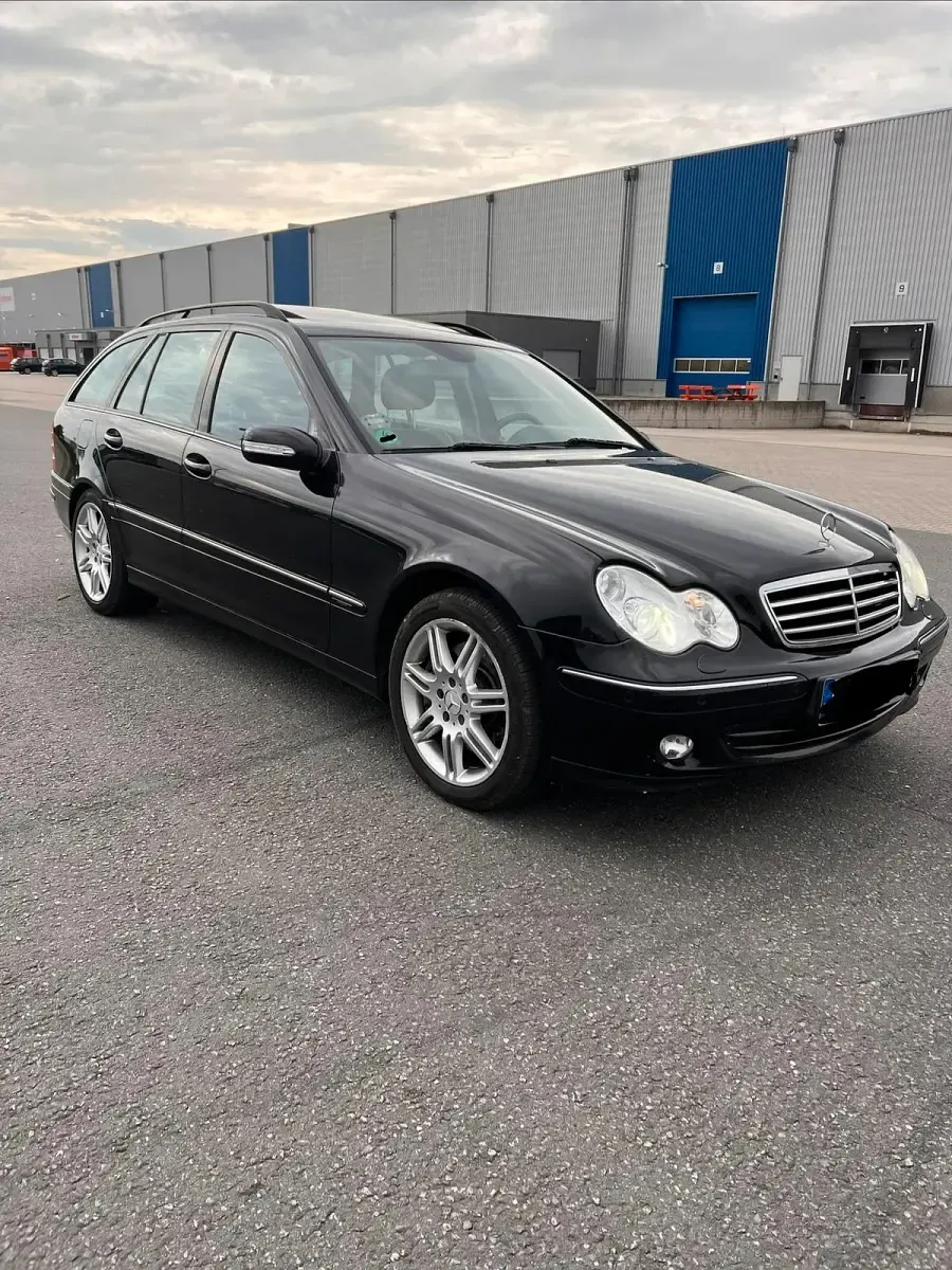 Gebraucht Mercedes C220 Avantgarde 150 PS (110 kW) 2006 Schwarz Kombi