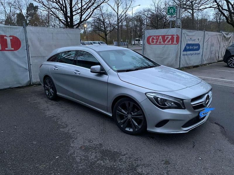 Gebraucht 2016 Mercedes CLA180 Shooting Brake Kombi | 18.000 € (Etwas zu teuer) - Bild 1/4