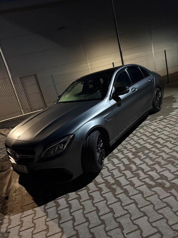 Andere farben Gebraucht 2017 Mercedes C63S AMG AMG Limousine | 67.999 € - Bild 1/4