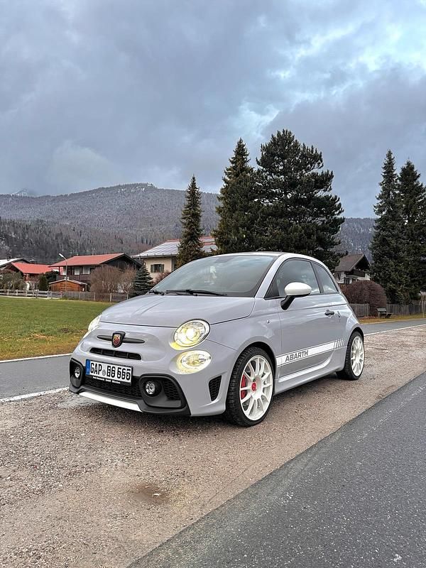 Gebraucht Abarth 595 Esseesse 194 PS (142 kW) 2019 Grau Kleinwagen