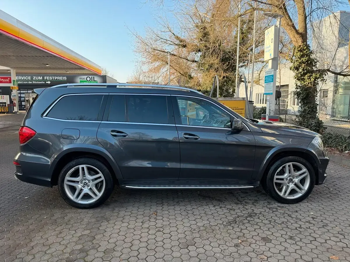 Gebraucht Mercedes GL400 AMG 330 PS (242 kW) 2015 Grau SUV