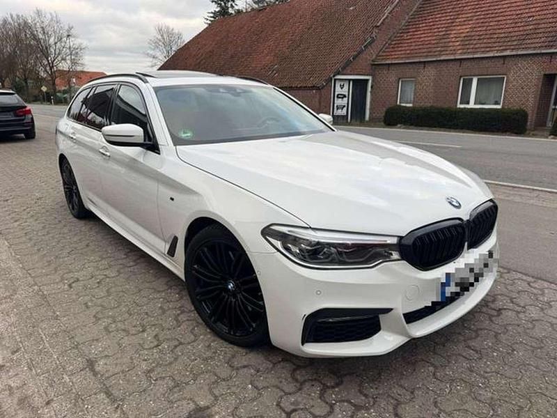 Weiß Gebraucht 2017 BMW 530 M Sport Kombi | 19.899 € (Superpreis) - Bild 1/4