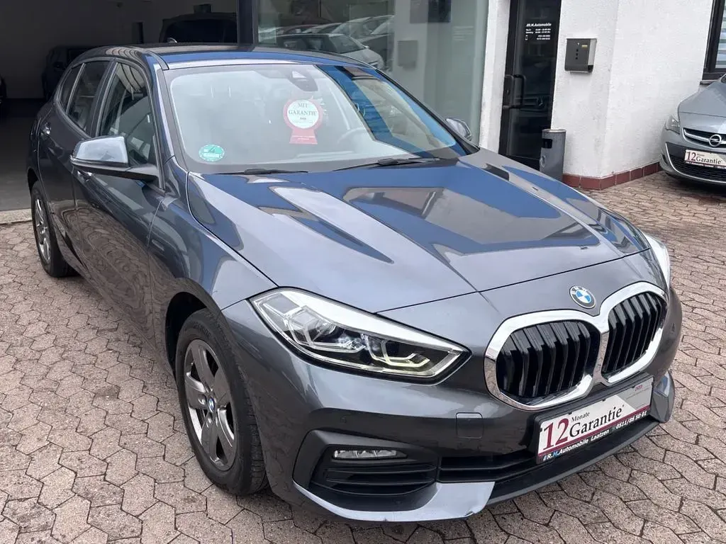 Gebraucht BMW 118 Advantage 150 PS (110 kW) 2021 Mineralgrau Kleinwagen