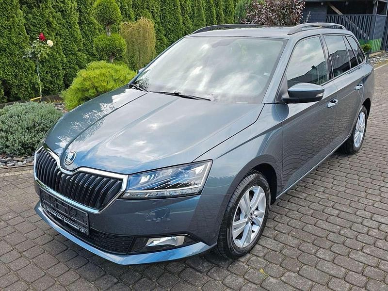 Grau Gebraucht 2019 Skoda Fabia Style Kombi | 13.960 € (Guter Preis) - Bild 1/4