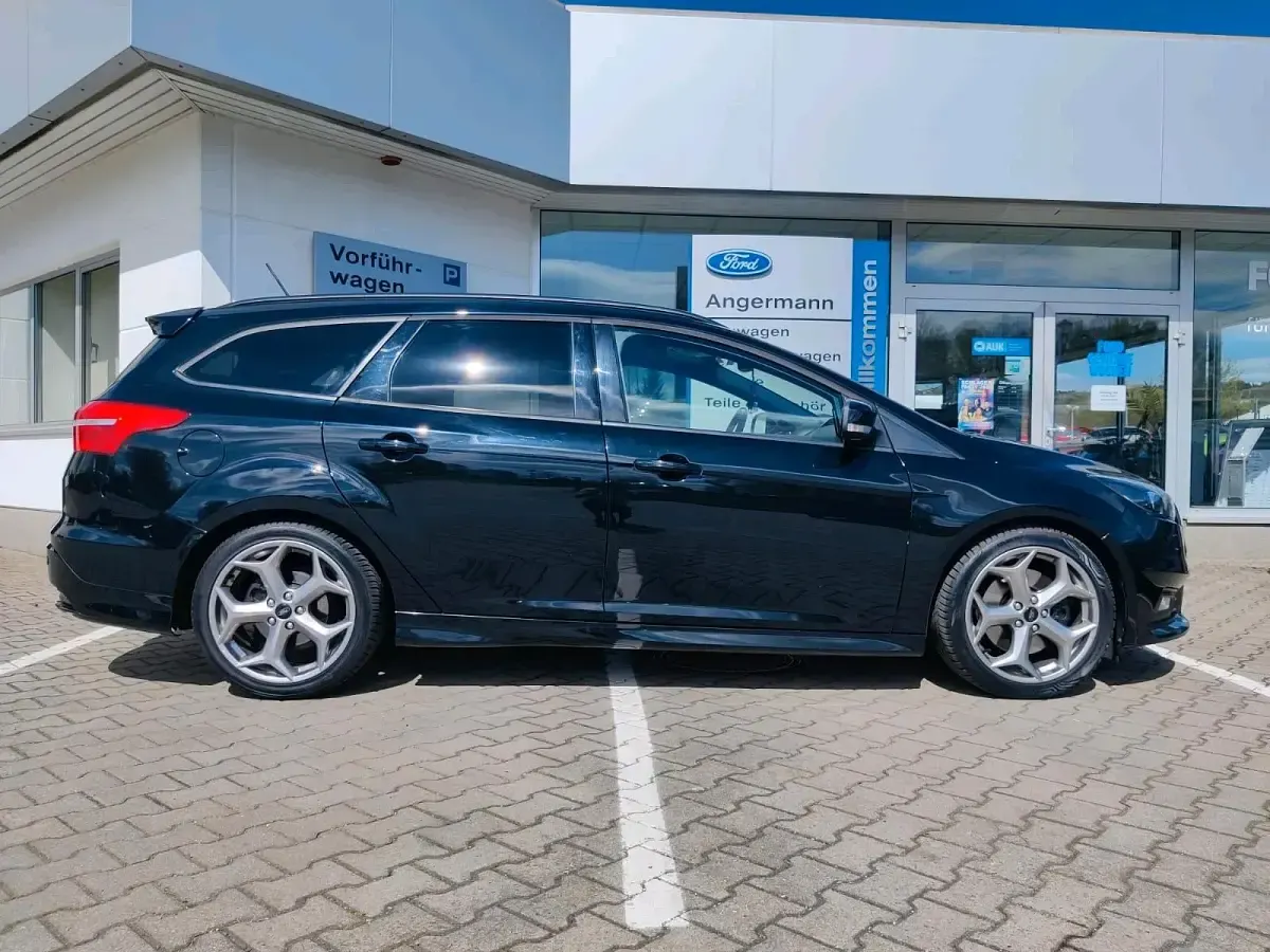 Gebraucht Ford Focus ST 250 PS (183 kW) 2018 Schwarz Kombi