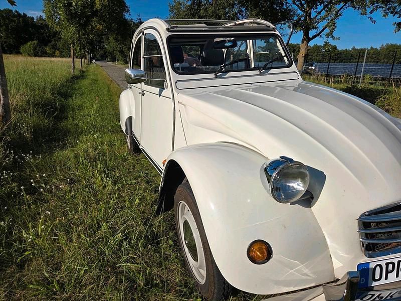 Weiß Gebraucht 1987 Citroën 2CV Limousine | 12.800 € - Bild 1/4