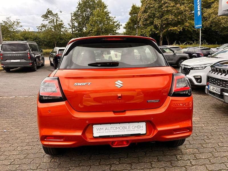 Neu Suzuki Swift Club 83 PS (61 kW) 2026 Orange Kleinwagen