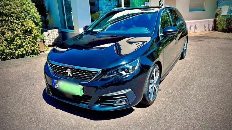 Schwarz Gebraucht 2017 Peugeot 308 GT Kombi | 15.500 € (Teuer) - Bild 1/4
