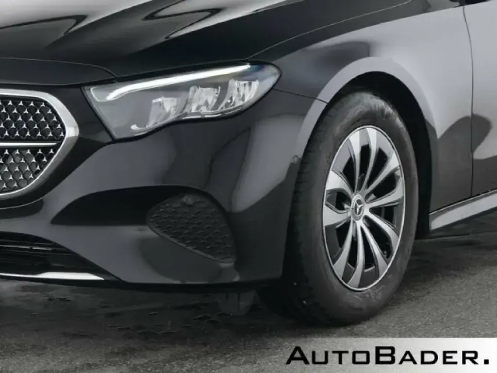 Gebraucht Mercedes 200 Avantgarde 204 PS (150 kW) 2024 197 lack obsidianschwarz (metallic) Kombi