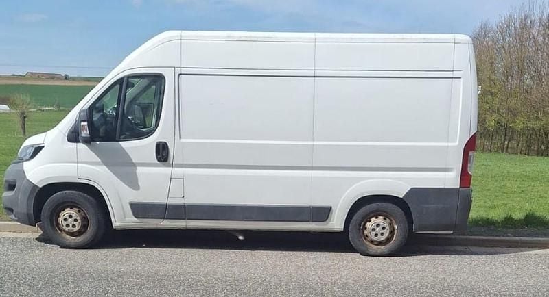 Gebraucht Peugeot Boxer 131 PS (96 kW) 2015 Weiß Van
