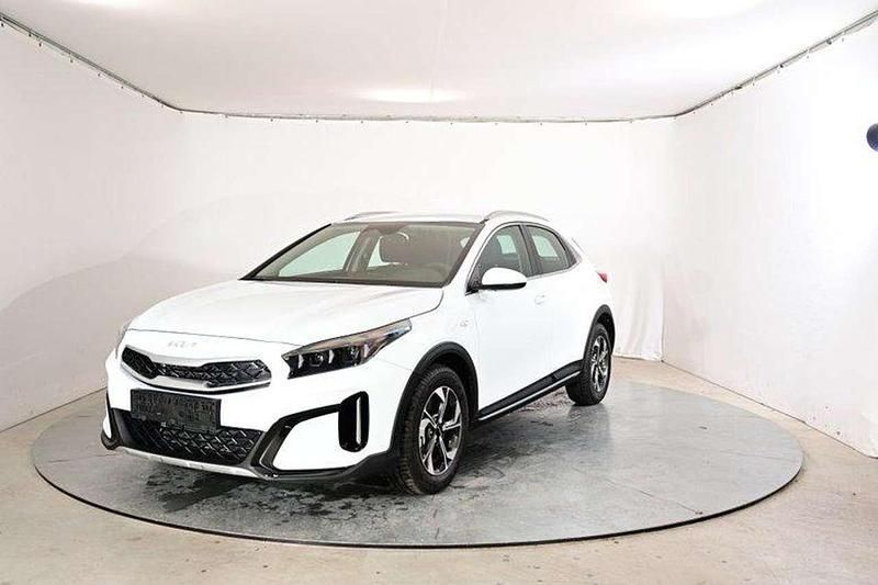 Neu Kia XCeed Silver 150 PS (110 kW) 2025 Carraraweiß SUV