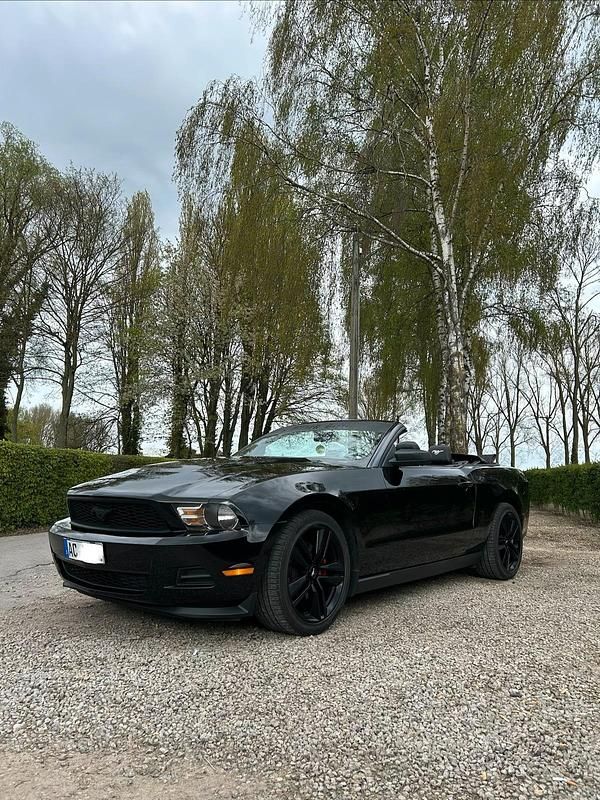 Gebraucht Ford Mustang 309 PS (227 kW) 2012 Schwarz Cabrio