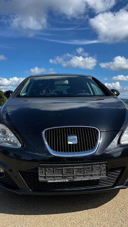 Usata Seat Leon Style 125 CV (91 kW) 2012 Nero Berlina