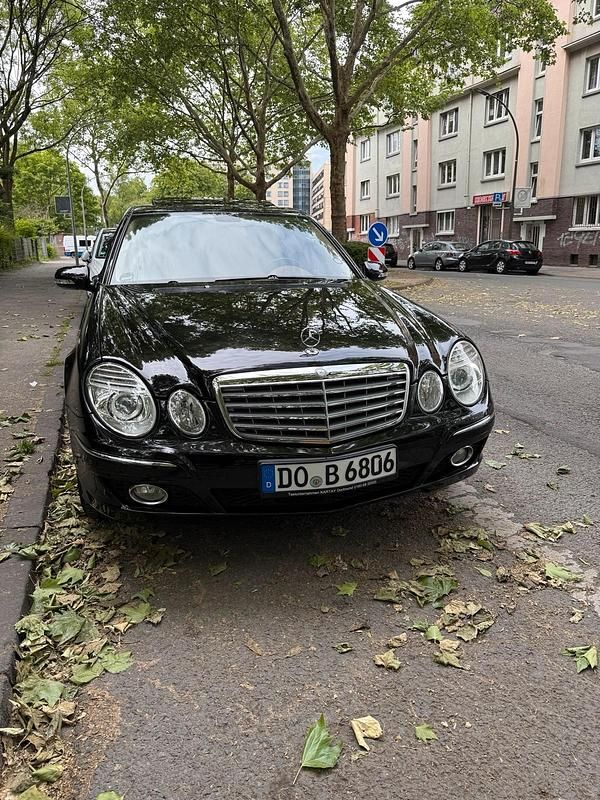 Schwarz Gebraucht 2007 Mercedes E280 Elegance Limousine | 10.000 € (Teuer) - Bild 1/4