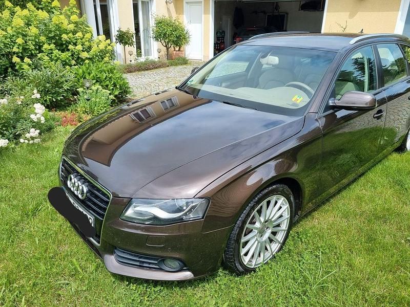 Braun Gebraucht 2010 Audi A4 Ambition Kombi | 8.400 € (Fairer Preis) - Bild 1/4